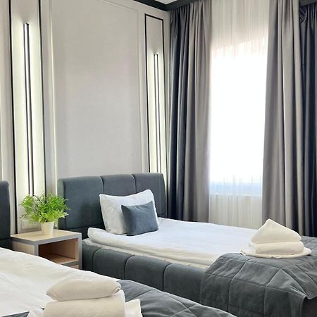 Caravan Hotel Karakol Dış mekan fotoğraf