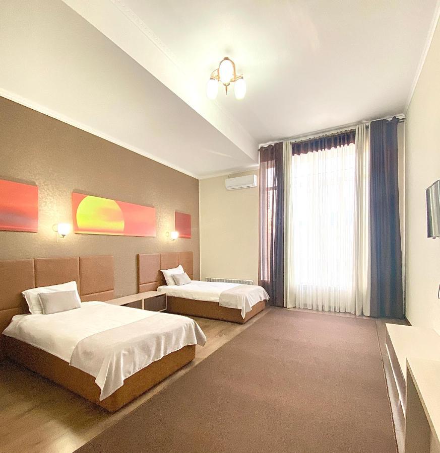 Caravan Hotel Karakol Dış mekan fotoğraf