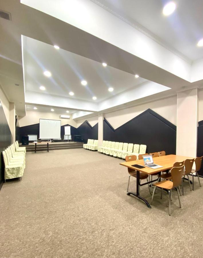 Caravan Hotel Karakol Dış mekan fotoğraf