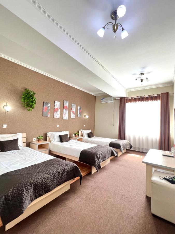 Caravan Hotel Karakol Dış mekan fotoğraf