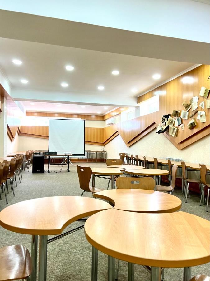 Caravan Hotel Karakol Dış mekan fotoğraf