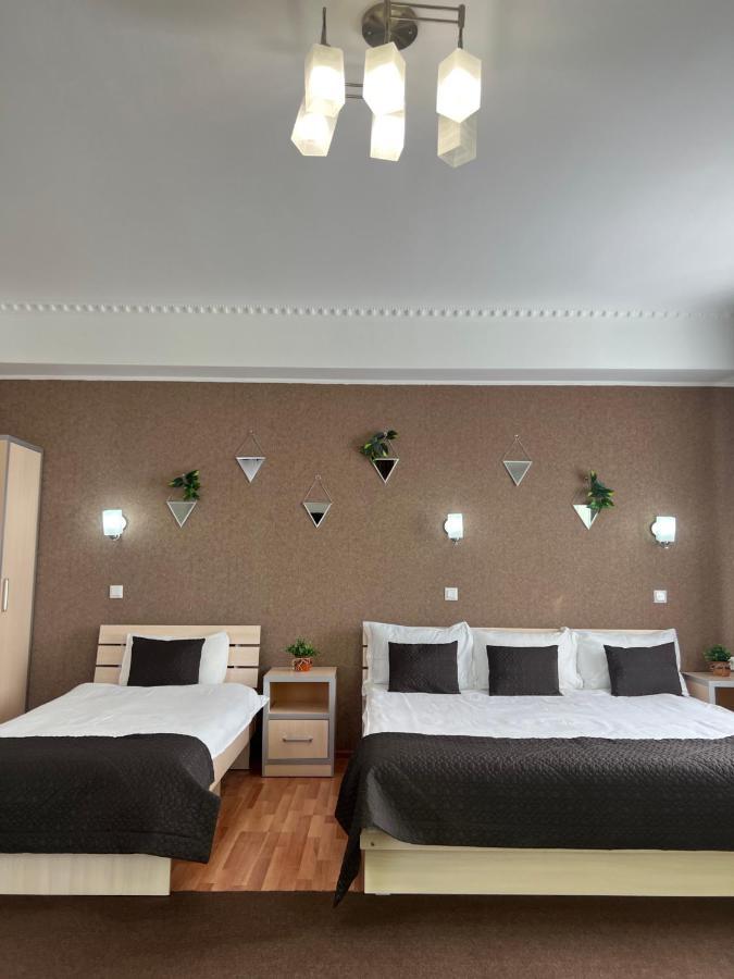 Caravan Hotel Karakol Dış mekan fotoğraf