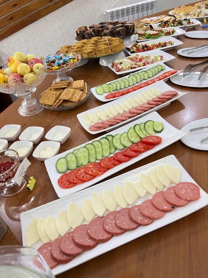 Caravan Hotel Karakol Dış mekan fotoğraf