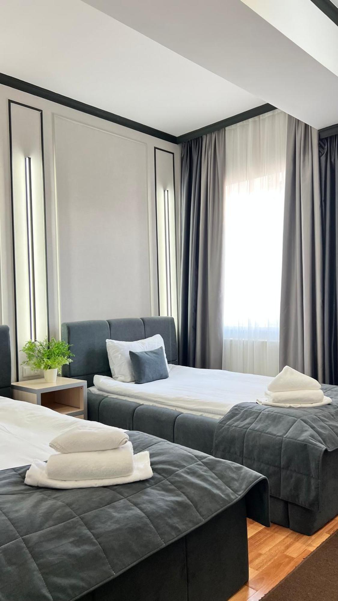 Caravan Hotel Karakol Dış mekan fotoğraf